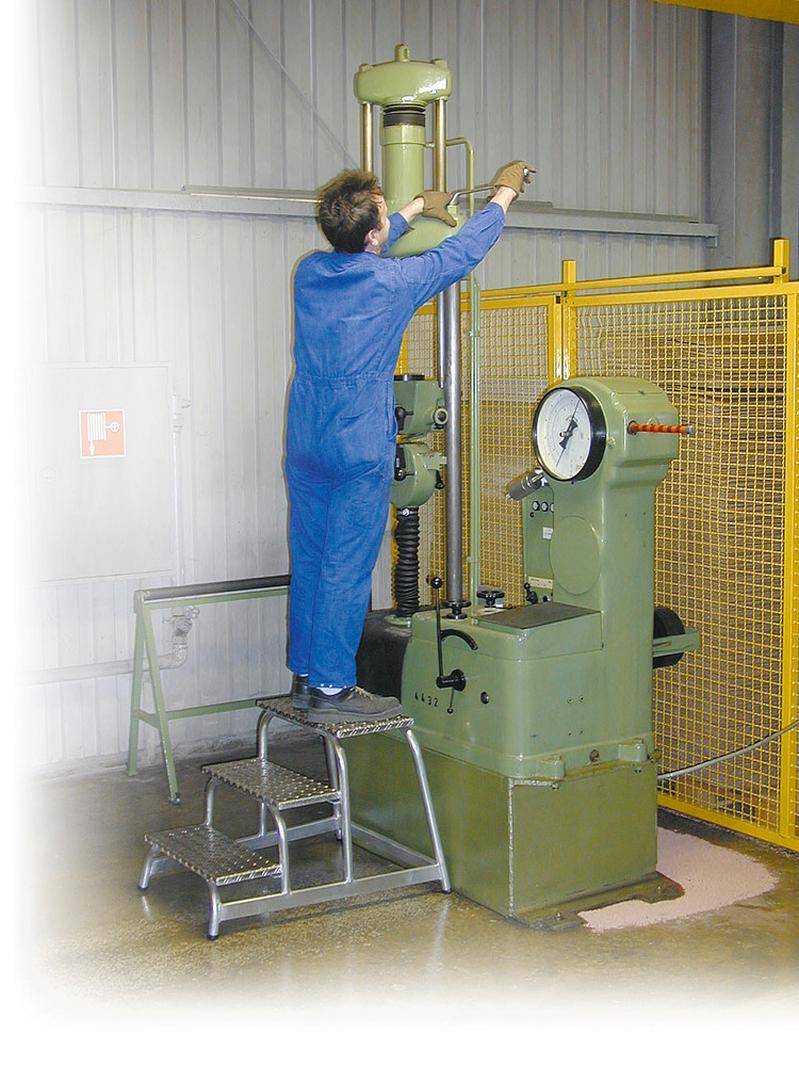 Montage-Tritt aus Aluminium, mit 3 Stufe-1
