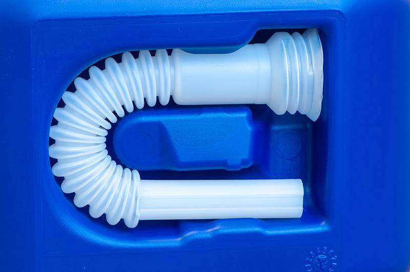Kanister für ad-blue, 5 l, dunkelblau, mit flexiblem Auslaufrohr, VE = 12 Stück-3