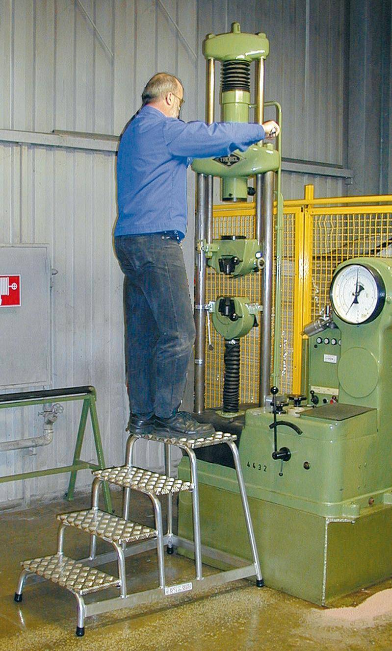 Montage-Tritt aus Aluminium, mit 4 Stufe-1