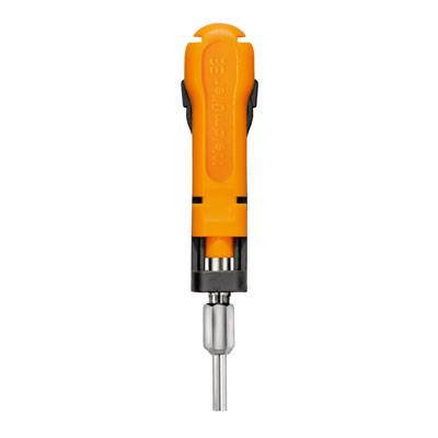 Ein orangefarbener Schraubendreher mit Bitwechselmechanismus, frontal.