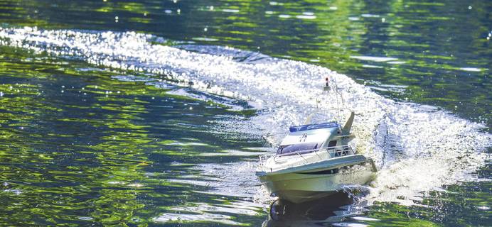 Elegantes Morotboot im Einsatz