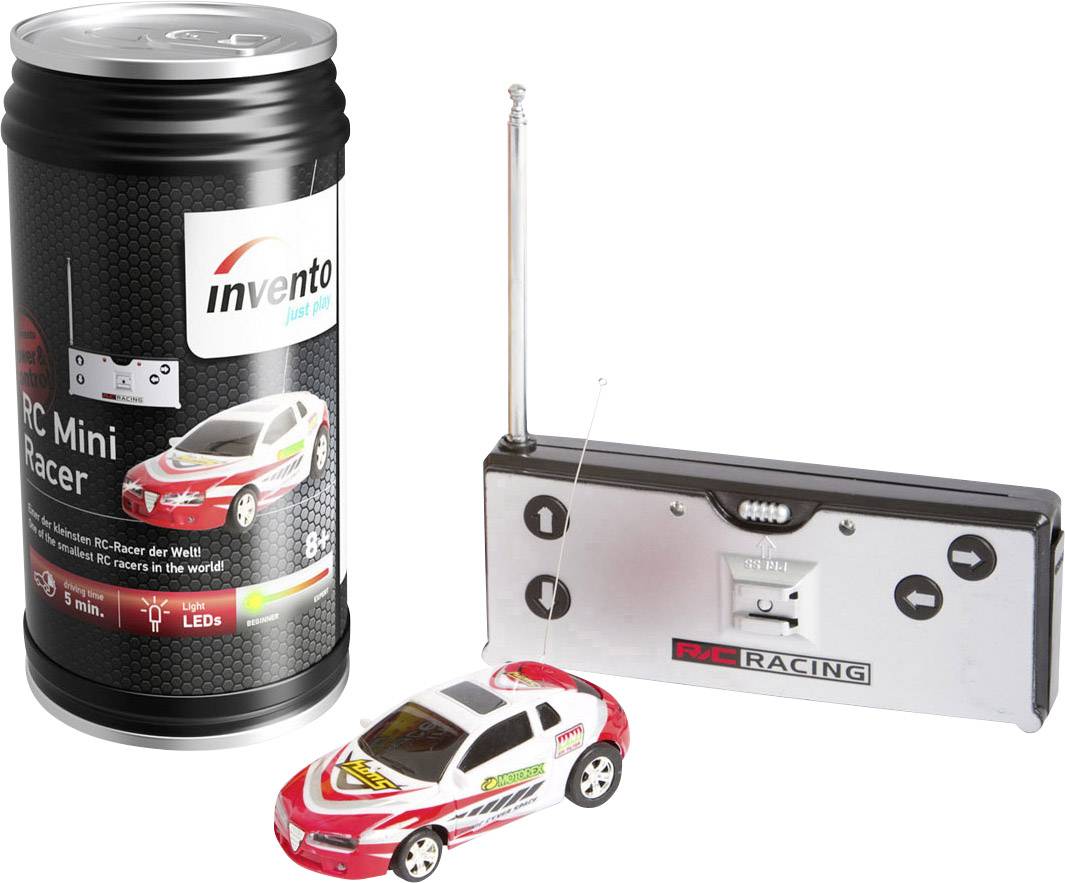Ein rotes Spielzeugauto mit Fernbedienung und Antenne steht neben einer runden Dose mit dem Aufdruck 'RC Mini Racer'.