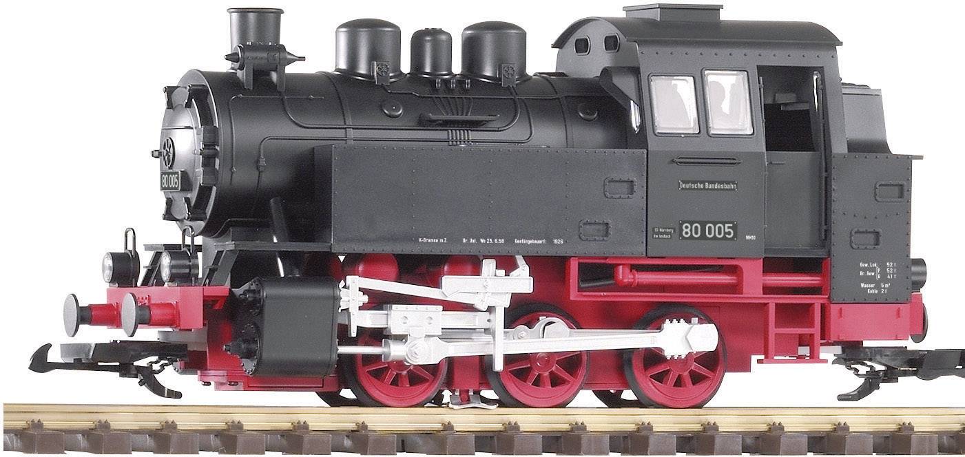 Ein schwarzes Modell einer Dampflok mit roten Rädern auf Gleisen. Lokomotive hat mehrere Kessel und Fenster in der Fahrerkabine.