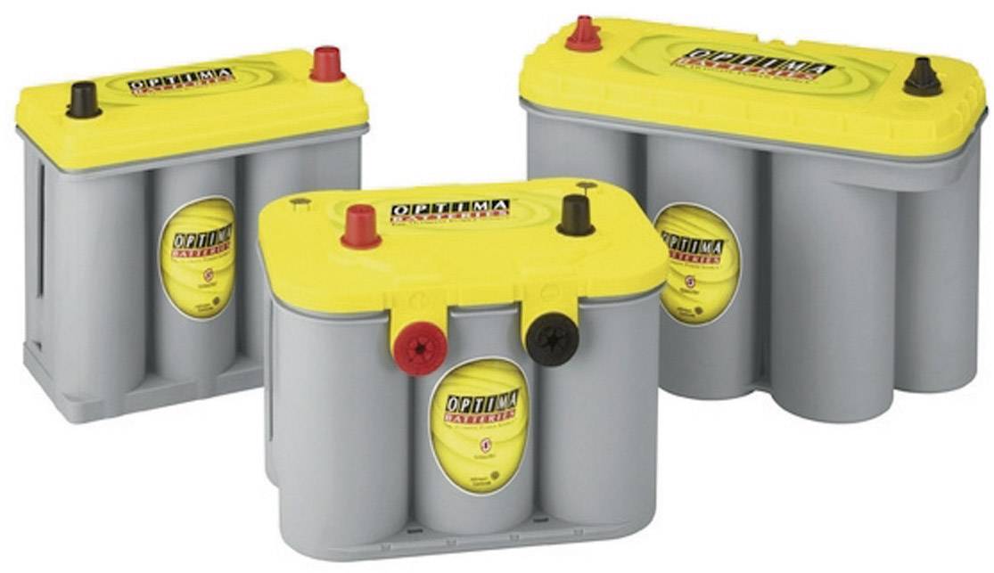 Drei graue Autobatterien mit gelben Deckeln, eine vorne und zwei hinten, jeweils mit roten und schwarzen Anschlüssen und dem Logo 'Optima'.