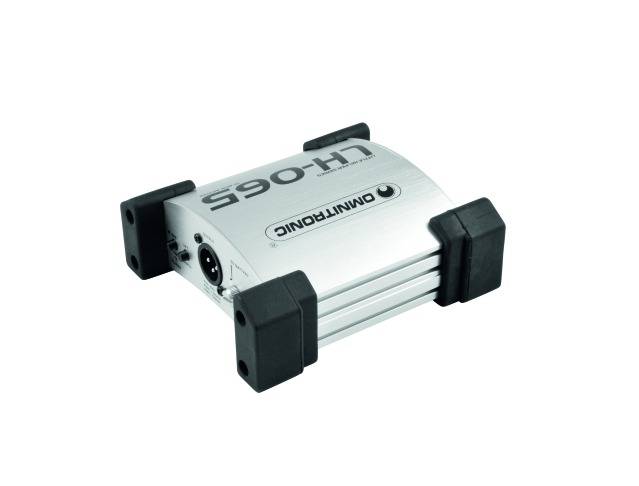 Ein kompaktes, silbernes Audiogerät mit schwarzem Kunststoffschutz an den Ecken, gekennzeichnet mit 'Omnitronic LH-095'.