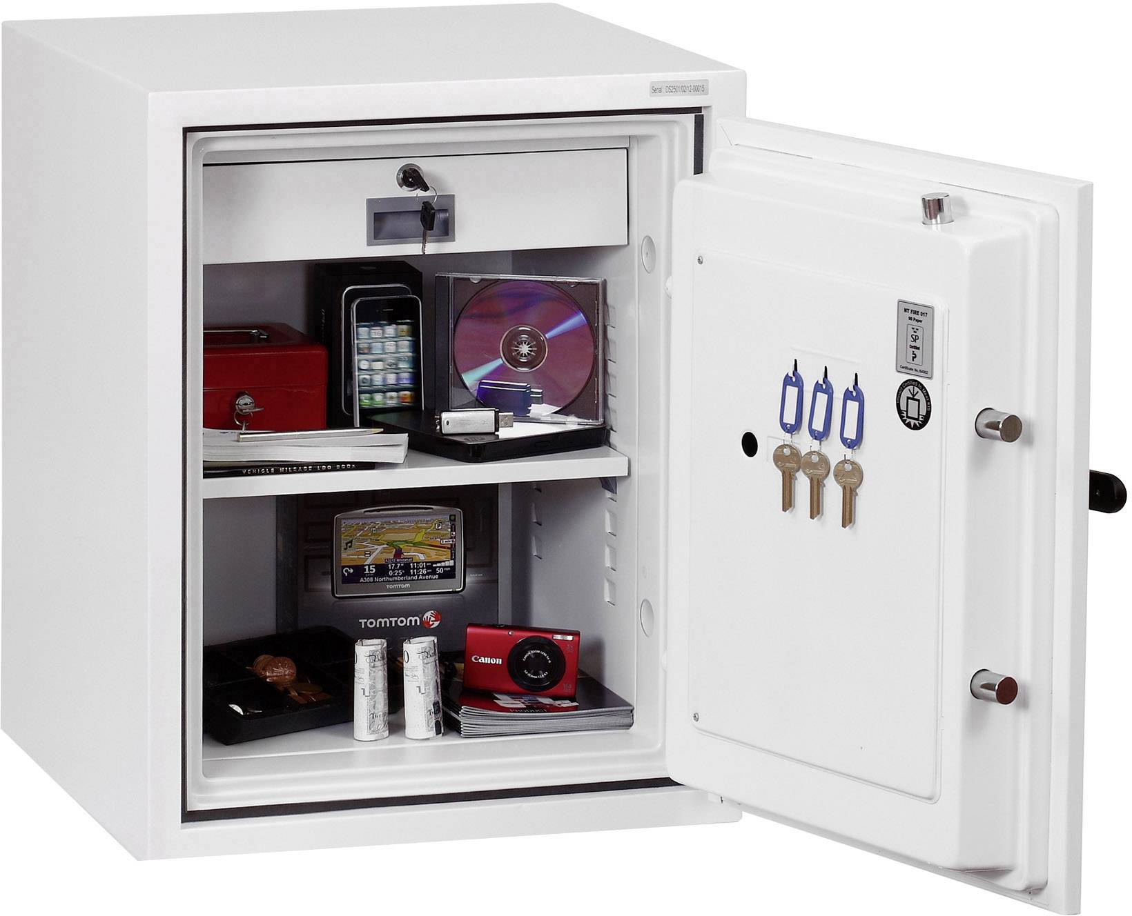 Ein geöffneter Safe zeigt elektronische Geräte, CDs, Schlüssel und Bargeld. Der Safe steht für Sicherheit und Schutz wertvoller Gegenstände.