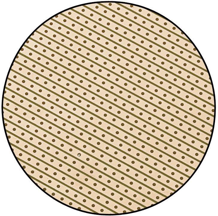 Kreisförmiges Gitter mit diagonalen Streifen und regelmäßigen Löchern, ähnlich einem Lüftungsgitter oder einer perforierten Platte.