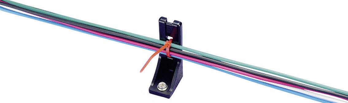 Mehrfarbige Kabel sind parallel angeordnet und mithilfe eines Kabelhalters und einer kleinen roten Klemme fixiert.