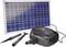 Ein Solarpanel-Kit mit Pumpe und Zubehör. Es ist für die Nutzung erneuerbarer Energien konzipiert, ideal für Gartenteiche.