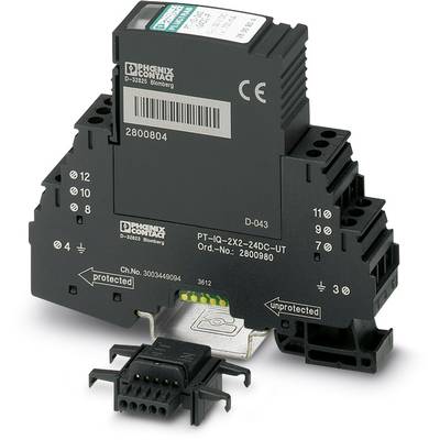 Ein Überspannungsschutzgerät von Phoenix Contact, Modell PT-IQ-2X2-24DC-UT, wird in einer industriellen Umgebung verwendet.