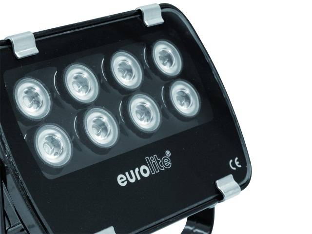Ein schwarzer Scheinwerfer mit acht runden LED-Lampen auf der Vorderseite, beschriftet mit 'eurolite' und 'CE' für europäische Konformität.
