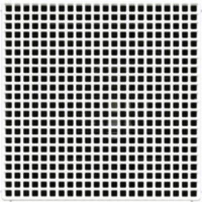 'S/W-Muster auf einem quadratischen Gitter. Gleiche, gleichmäßig beabstandete schwarze Quadrate auf weißem Hintergrund.'