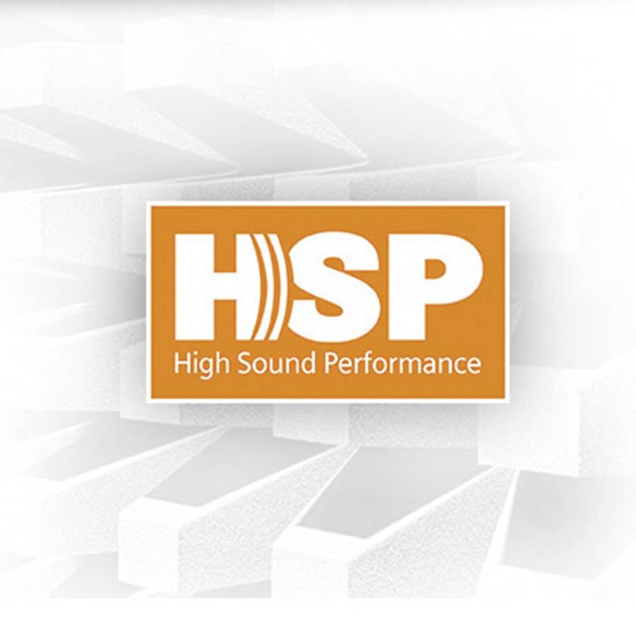 Orange Logo mit 'HSP High Sound Performance' vor abstraktem, hellem Hintergrund mit regelmäßigen, rechteckigen Mustern.
