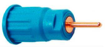 Blauer Kabelverbinder mit einem hervorstehenden Kupferstift, der für elektrische Verbindungen verwendet wird.