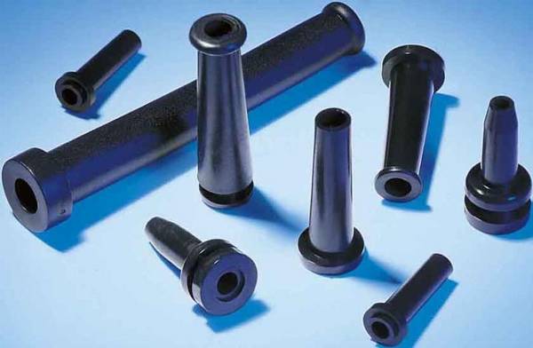 500 Stk. HellermannTyton Tülle HV 2228-PVC-BK