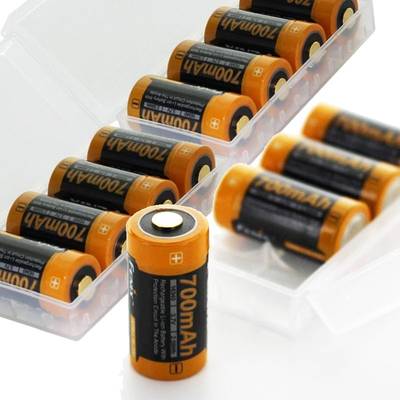 12x CR123 A Li-ion Akku mit 3,7 Volt, 760mAh Kapazität inkl. AkkuBox ideal für Überwachungskamera Arlo,...