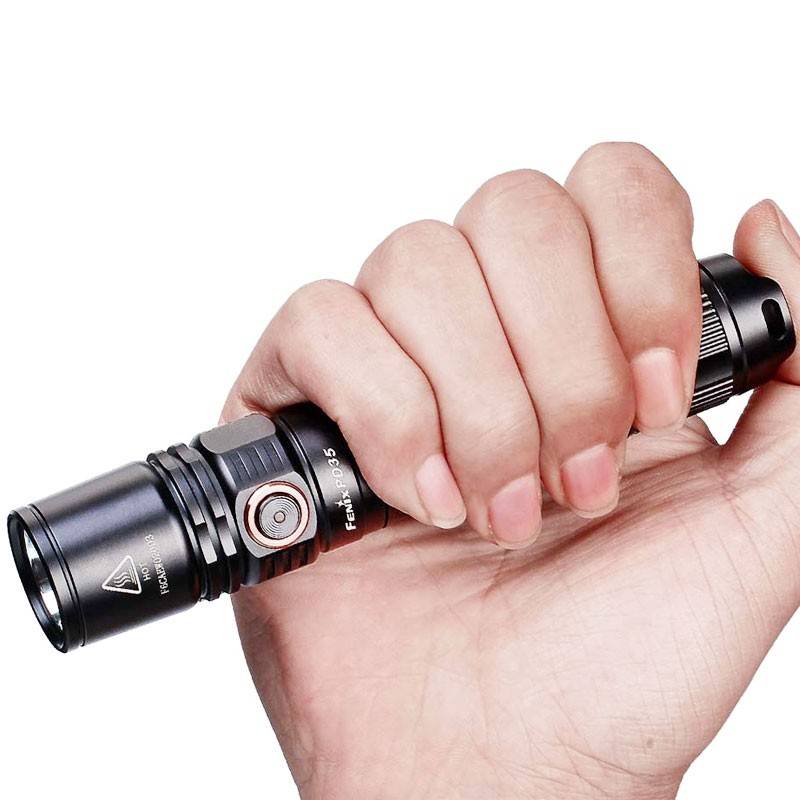 Fenix PD35 V2.0 Cree XP-L HI V3 LED Taschenlampe mit bis zu 1000 Lumen-1