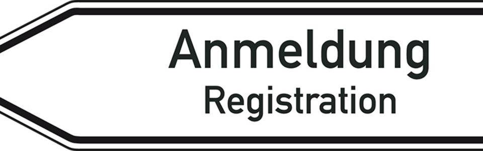 Wegweiser Anmeldung/Registration, 2-sprachig, linksweisend, Aluminium RA0, 1400x350mm, DIN 67520-0