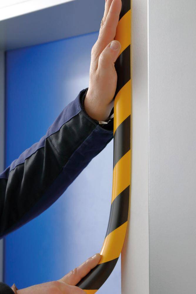 Eckschutzprofil Typ AA, L 5000 mm gelb/schwarz selbstklebend - Artikel: 7830105704-0