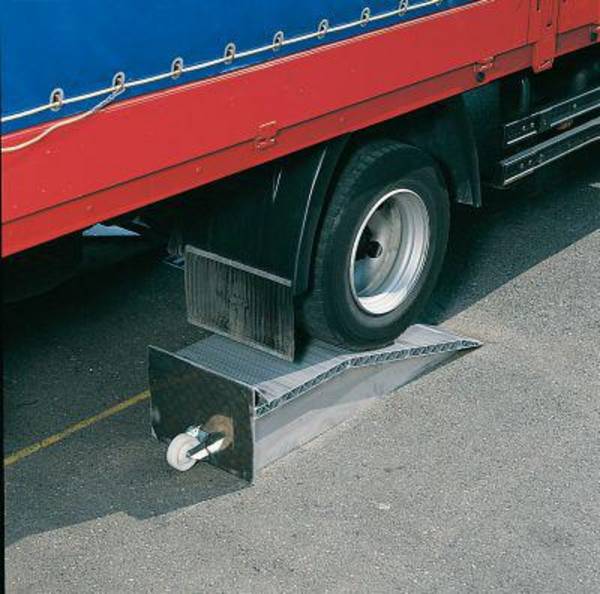 Auffahrkeil Aluminium L2030xB500xH390 mm Tragkraft 12000 kg - Artikel: 7830307813