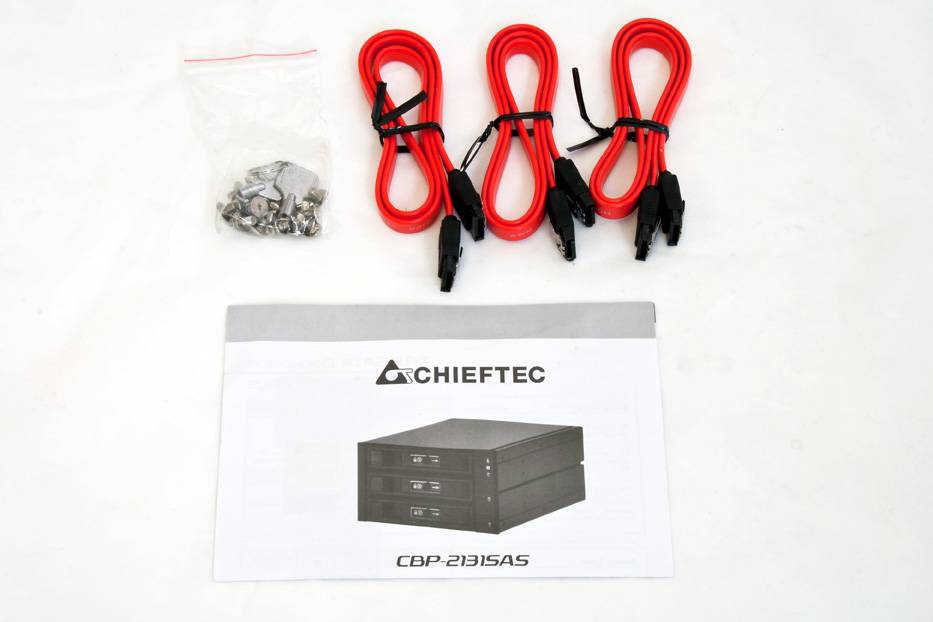 Chieftec CBP-2131SAS - Gehäuse für Speicherlaufwerke mit Lüfter - 2,5" / 3,5" gemeinsam genutzt (6,4 cm/8,9 cm gemeinsam-1