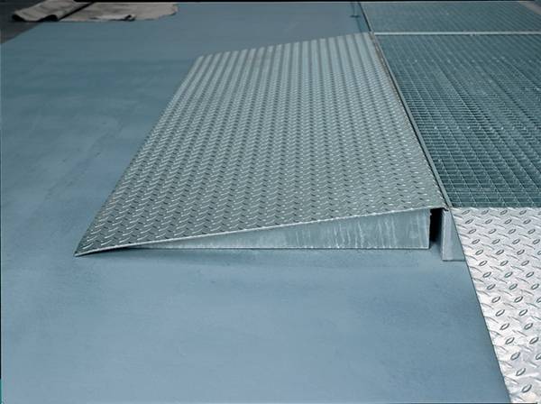 Auffahrrampe STA verz.f.Flachwannen L970xB850mm SÄBU