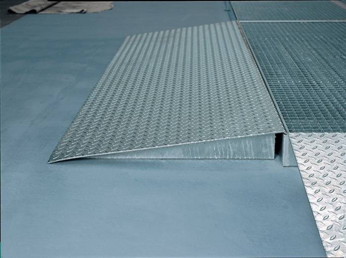 Auffahrrampe STA verz.f.Flachwannen L470xB850mm SÄBU-0