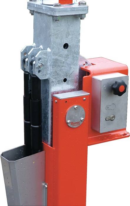 Wegesperre 5500mm m.Gasdruckfeder Alu weiß m.roten Streifen CRONENBERG OH-4