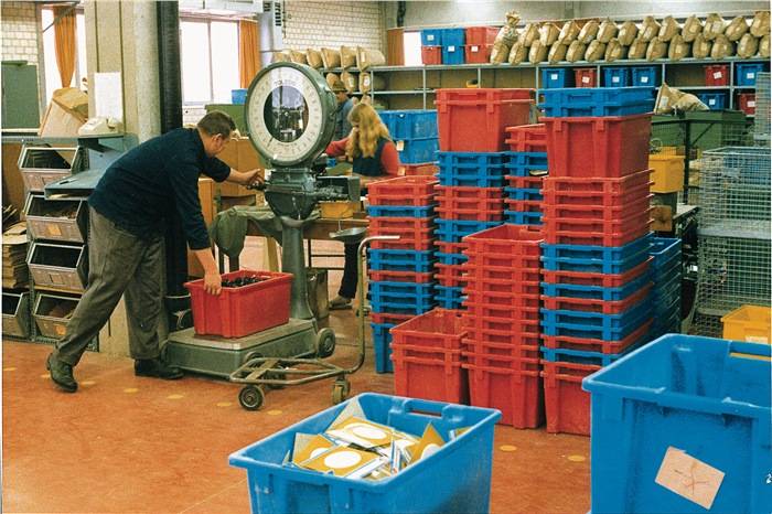 Drehstapelbehälter PP blau L400xB280xH180mm-1