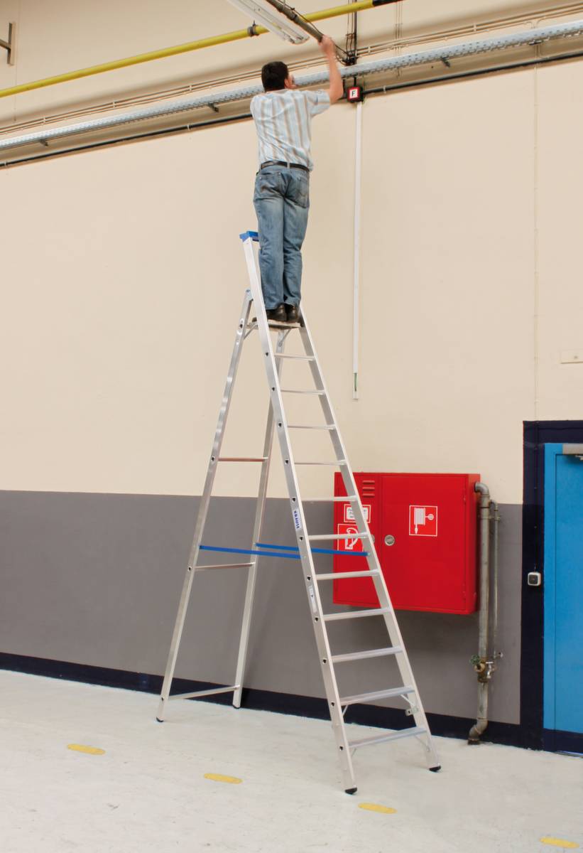 Stehleiter,einseitig,12 Stufe(n),Stand H 2,8m,Holm L 3,7m,Alu-4