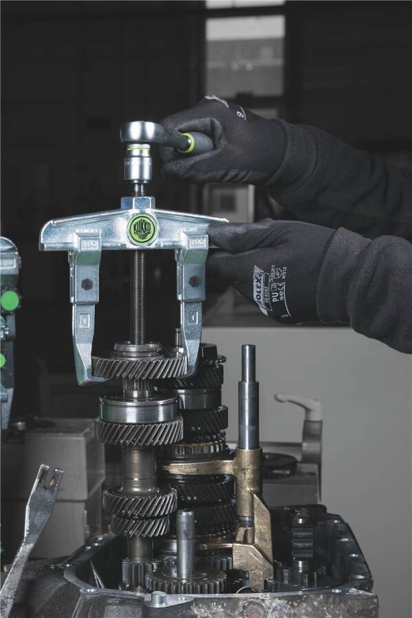 Universalabzieher 2- und 3-armig 20-20 Ausführung 2-armig Spannweite innen 200 mm Spanntiefe 150 mm Spannweite außen 100-1