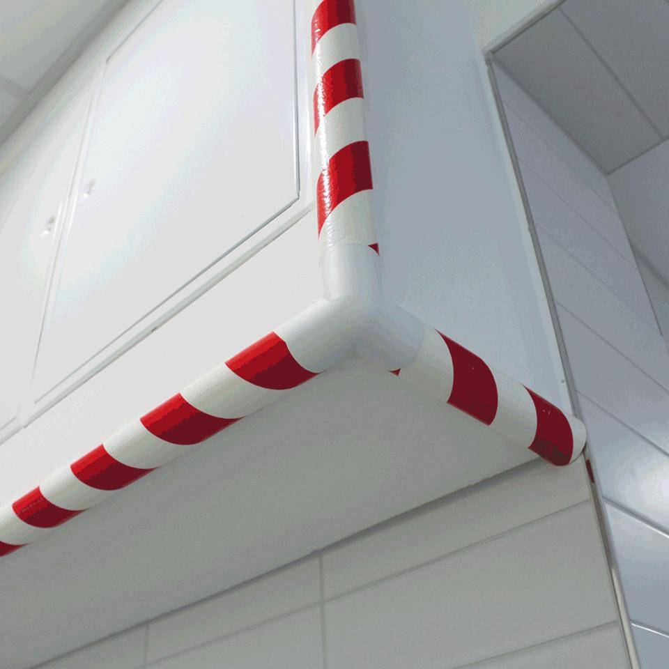 Knuffi Eckschutzprofil Typ A, selbstklebend/zum Anschrauben, rot/weiß, PU-Schaum, 1m-2
