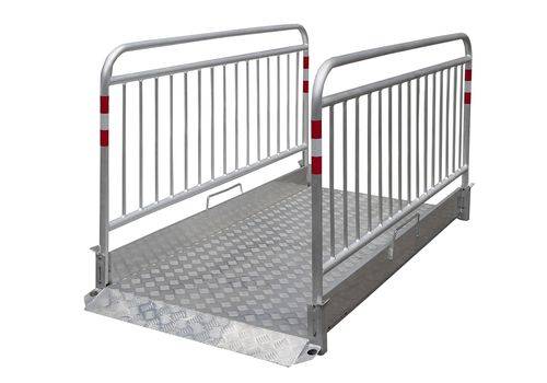 Schake Grabenbrücke Secure aus Aluminium mit Sicherheitsgeländer 2,20m lang-0