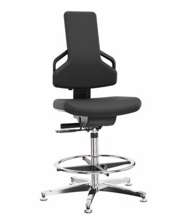 Premium Arbeitsstuhl Bezugsstoff schwarz, Aluminium-Fußkreuz, Bodengleiter, Fußring