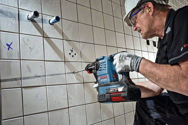 Bosch Professional GBH 36 V-LI Plus SDS-Plus-Akku-Bohrhammer 36 V 4 Ah Li-Ion inkl. 2. Akku, inkl. Koffer-2