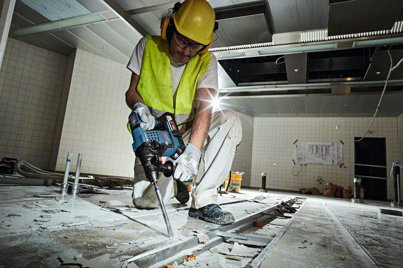 Bosch Professional GBH 36 V-LI Plus SDS-Plus-Akku-Bohrhammer 36 V 4 Ah Li-Ion inkl. 2. Akku, inkl. Koffer-3