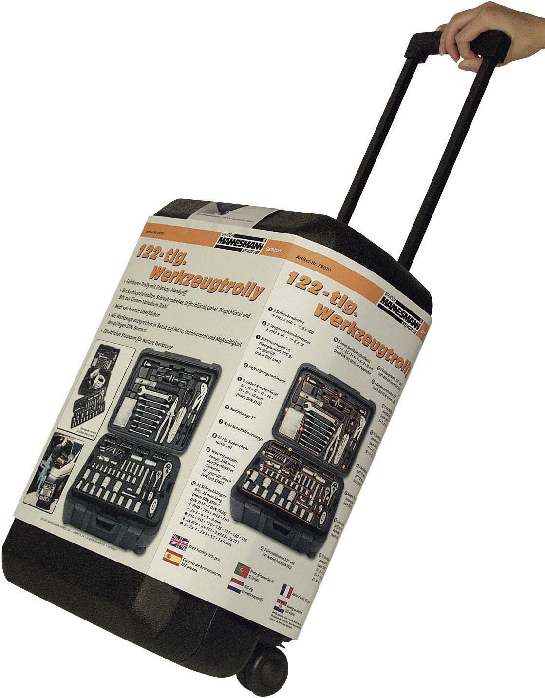 Ein rollbarer Werkzeugtrolley wird transportiert. Auf dem Trolley ist ein Werbeplakat für ein 122-teiliges Werkzeugset abgebildet.