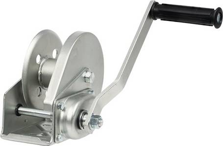 Manuelle Handseilwinde aus verzinktem Stahl mit schwarzem Handgriff und leerer Seiltrommel.