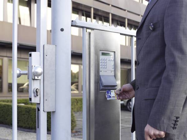 DURABLE - Namensschildhalterung - für 54 x 85 mm - durchsichtig (Packung mit 10)-3