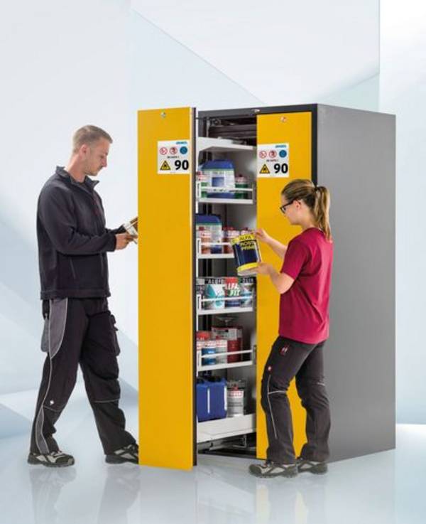 asecos Wide-Scoper, Feuerbeständiger Gefahrstoffschrank 81-9, 2 Vertikalauszüge, 9 Fachböden, gelb