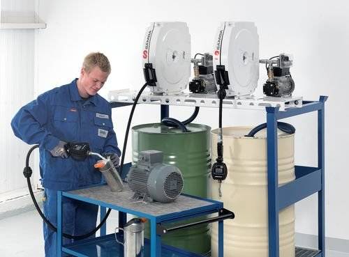 Öl-Station mit Wanne f. 2 Fässer, 2xElektropumpe, Schlauchaufroller geschl. 10m,Zapfpistole,Zähler-1