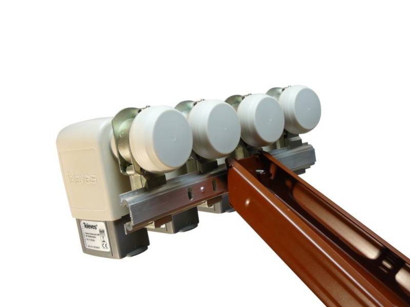 TELEVES Deutschland Multifeedhalter SH7585QSD für S75QSD+85QSD zwei LNB-1