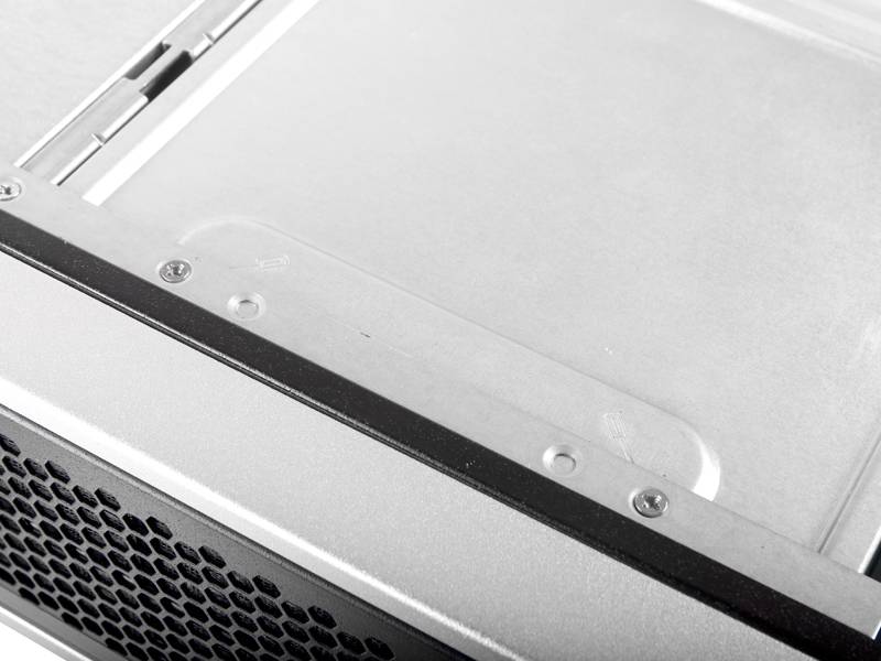 Chenbro RM24200 - Rack-Montage - 2U - micro ATX - keine Spannungsversorgung (PS/2)-4