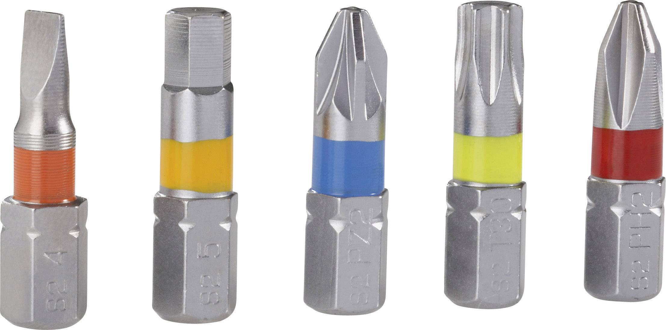 Fünf verschiedene Schraubendrehereinsätze in einer Reihe. Unterschiede in Form und Farbband.