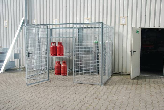 Gasflaschencontainer B3100xT1500xH2100mm o.Dach m.Flügeltor BAUER-0