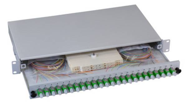Spleißbox gr ausziehbar E2000/APC OS2, 24xPigtail & 24xSimplex-Kupplung Glasfaserverkabelung 19