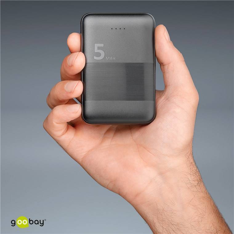 Goobay 53932 Powerbank mit 5000 mAh, 2x USB-A Anschlüsse, lädt 2x Geräte, LED-Statusanzeige, kompaktes Design, Schwarz-1