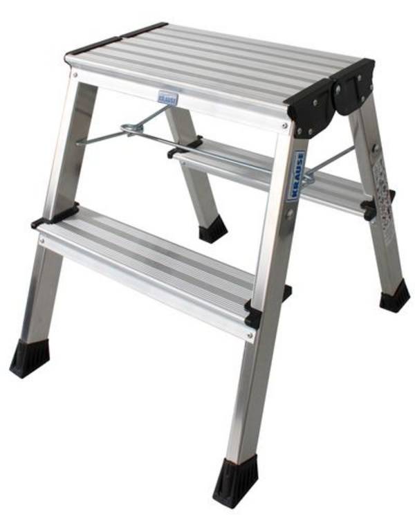 Doppel-Klapptritt aus Aluminium, mit "Roll- / Stop-Automatik" und 2 x 2 Stufen