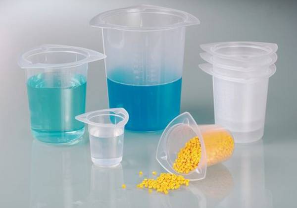 Universal-Messbecher aus PP, mit Ausgusslippen, 50 ml, 48 Stück