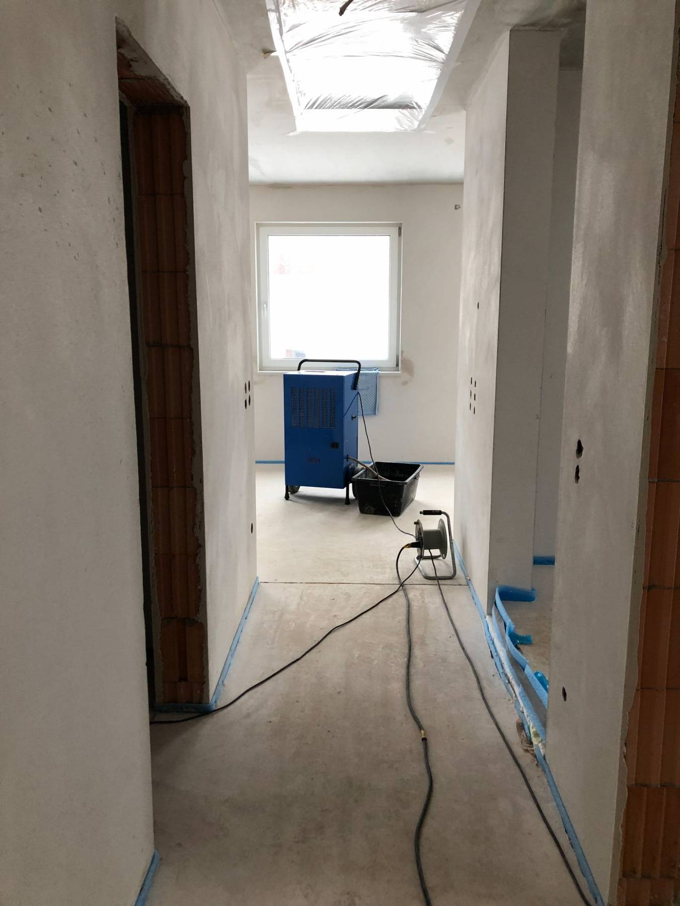 WDH Bautrockner WDH-1200HT - für 240m² - 120 Liter/Tag - mit Betriebsstundenzähler-1